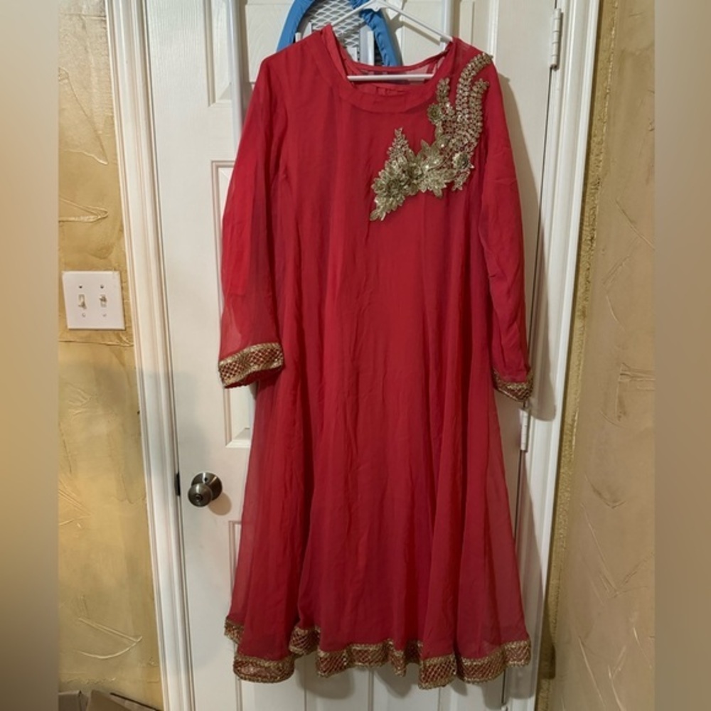 Beautiful indian/ Pakistani maxi dress shirt and dupatta XL
